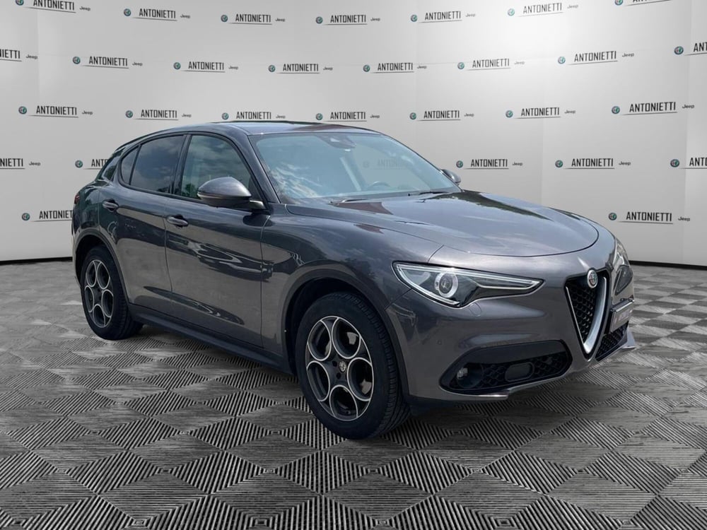 Alfa Romeo Stelvio usata a Ancona (3)