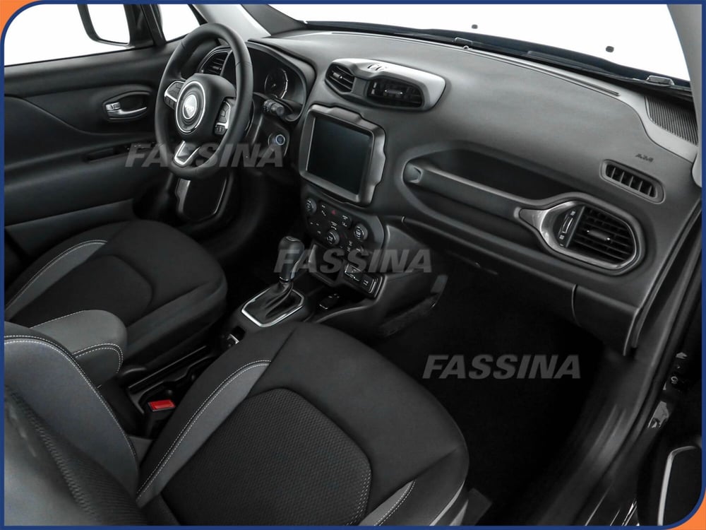 Jeep Renegade usata a Milano (14)