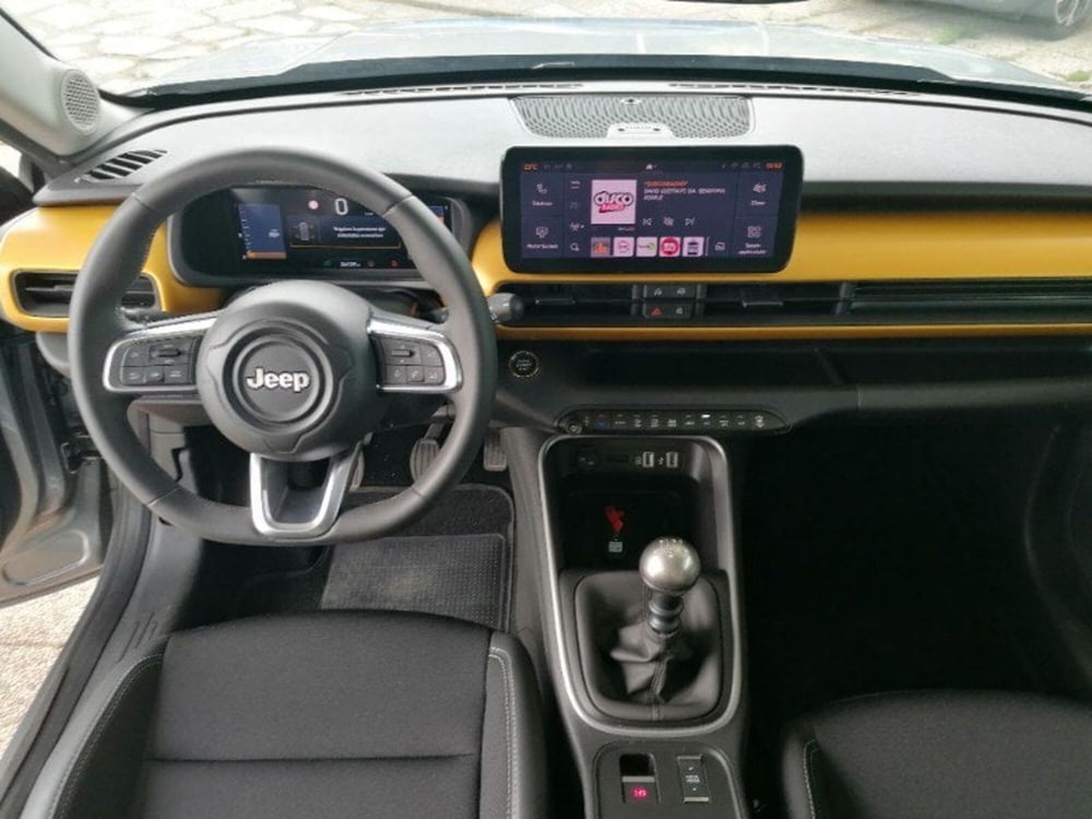 Jeep Avenger usata a Milano (11)