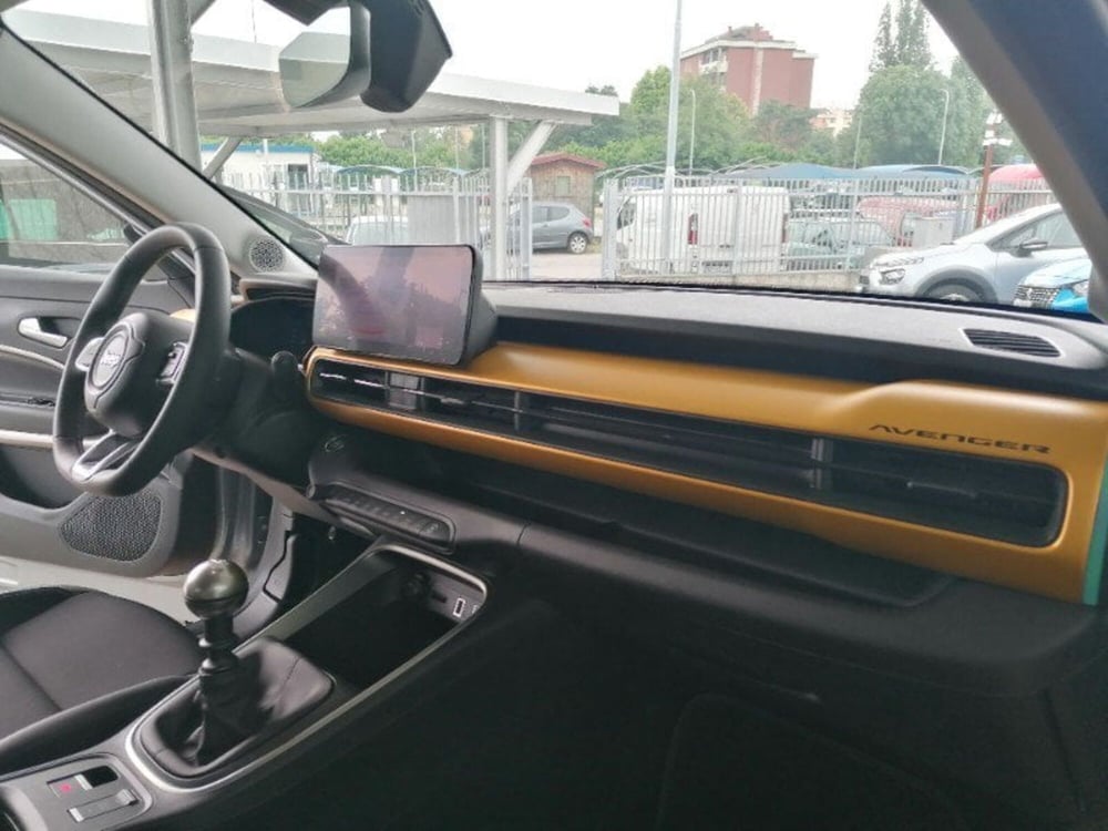 Jeep Avenger usata a Milano (13)