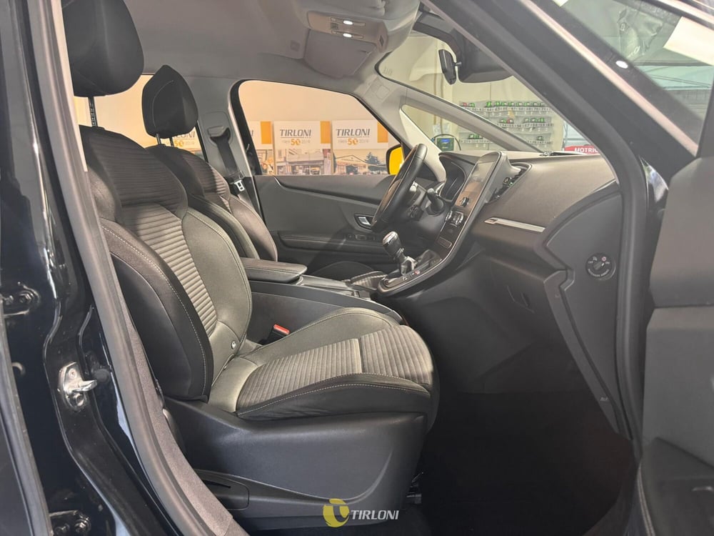 Renault Grand Scénic usata a Milano (15)