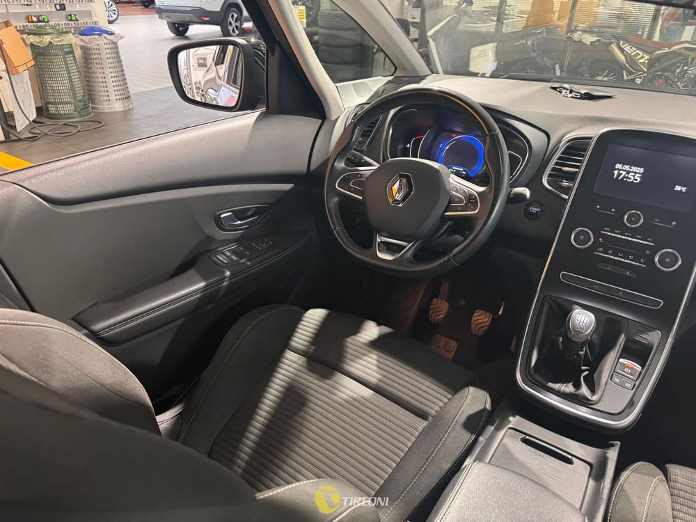 Renault Grand Scénic usata a Milano (18)