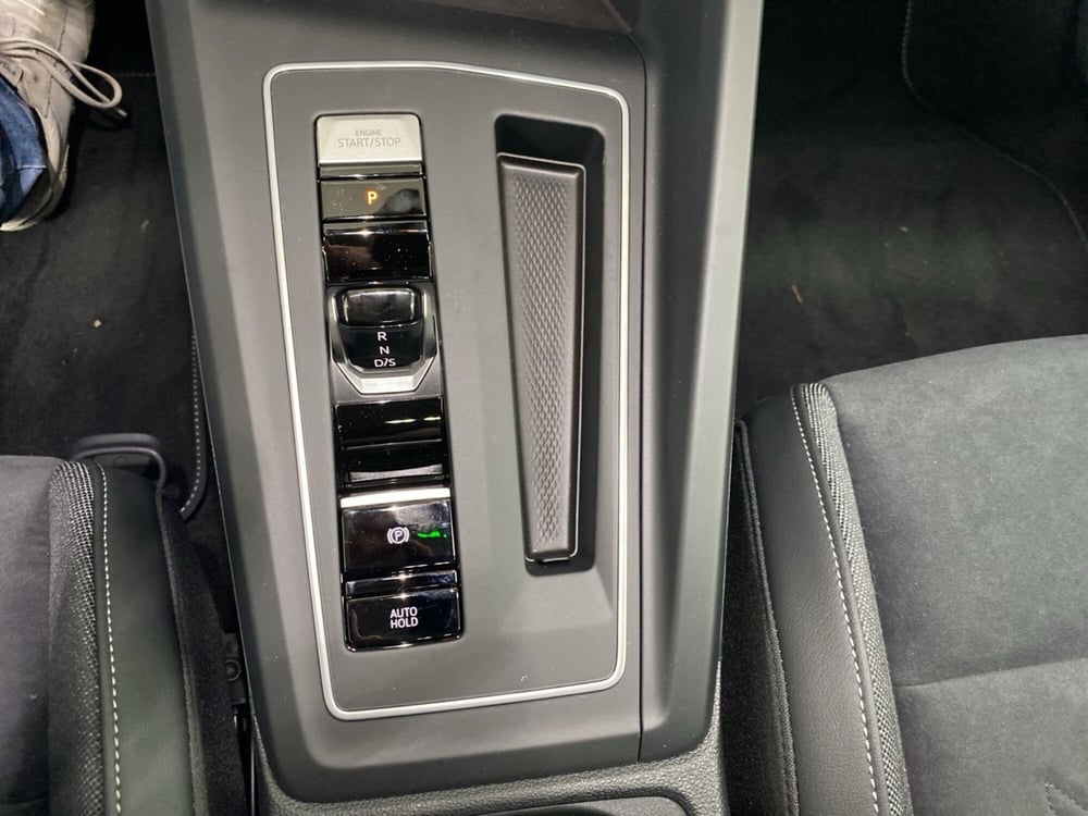 Volkswagen Golf nuova a Lodi (13)