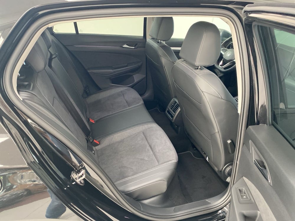 Volkswagen Golf nuova a Lodi (8)