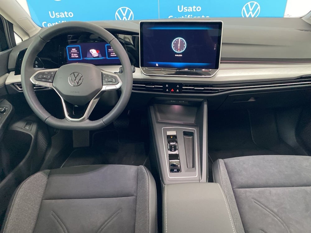 Volkswagen Golf nuova a Lodi (9)