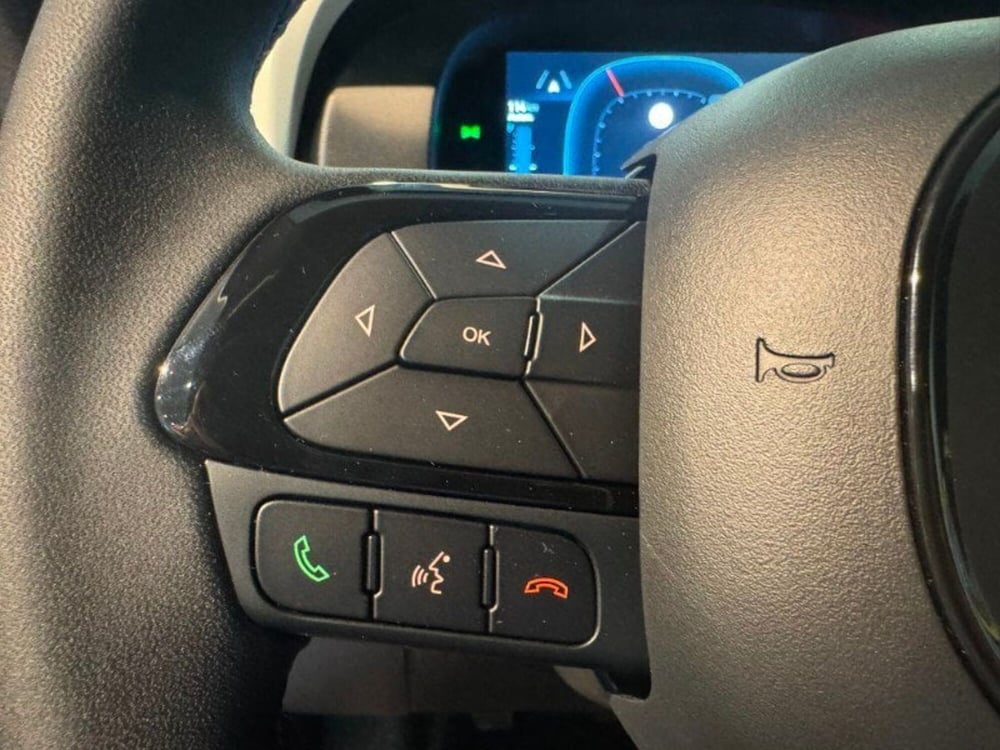 Fiat Panda Cross nuova a Lecco (13)