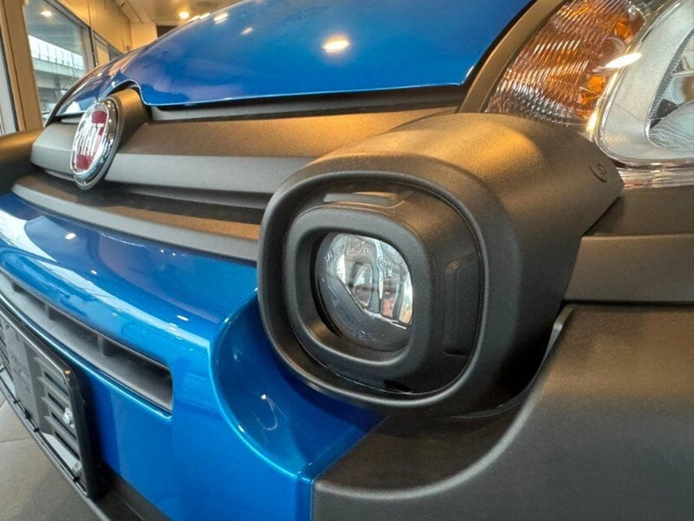 Fiat Panda Cross nuova a Lecco (16)