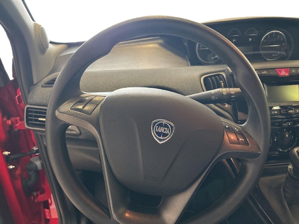 Lancia Ypsilon usata a Arezzo (16)