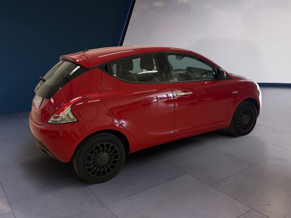 Lancia Ypsilon usata a Arezzo (6)