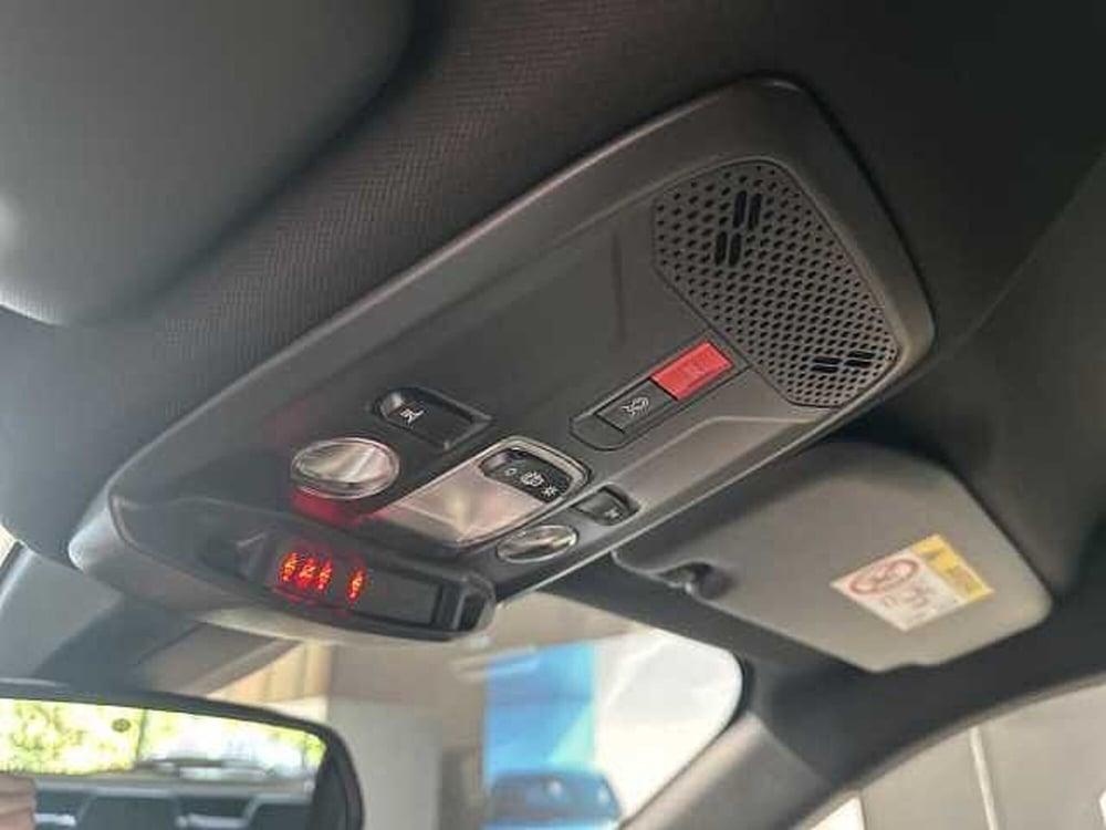 Peugeot 2008 nuova a Ravenna (18)