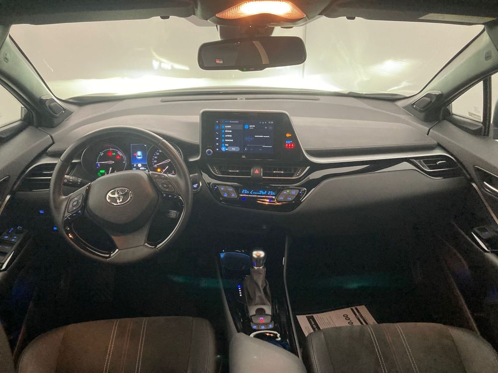 Toyota Toyota C-HR usata a Barletta-Andria-Trani (8)