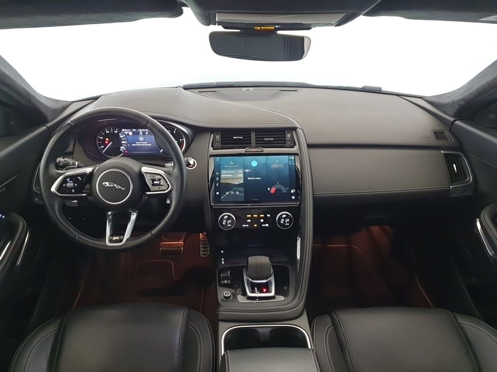 Jaguar E-Pace usata a Monza e Brianza (4)