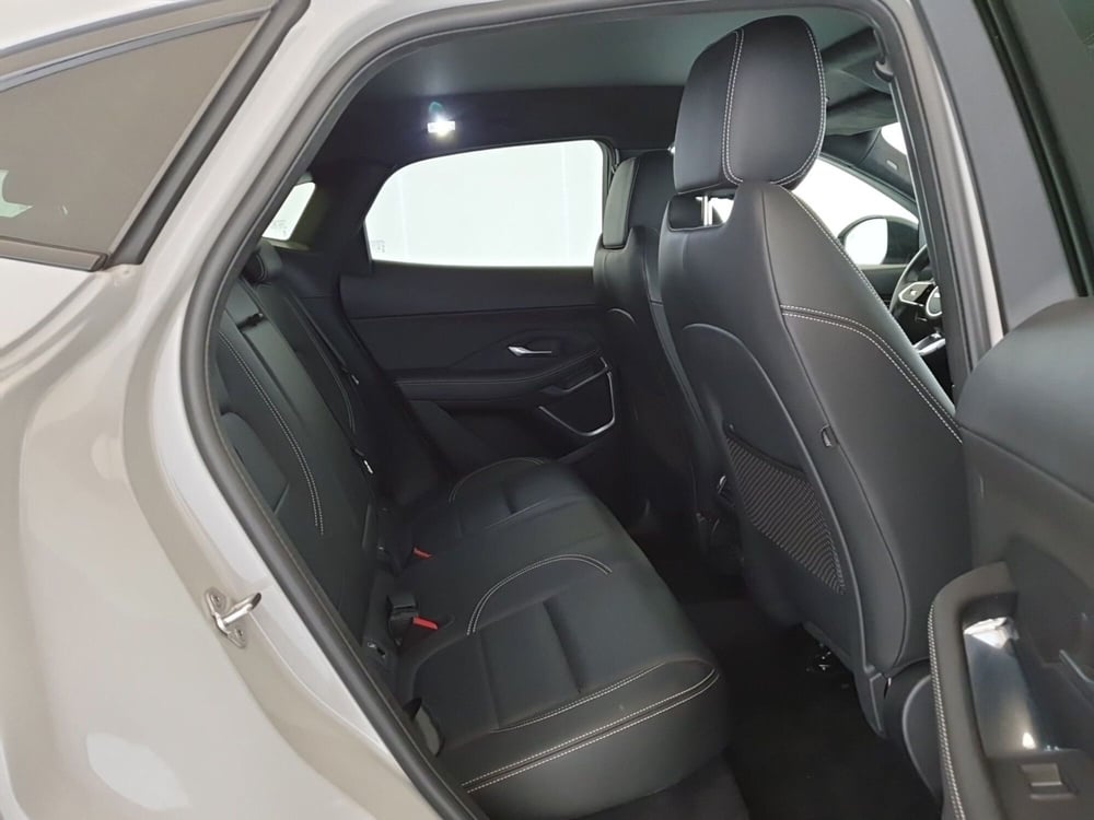 Jaguar E-Pace usata a Monza e Brianza (5)