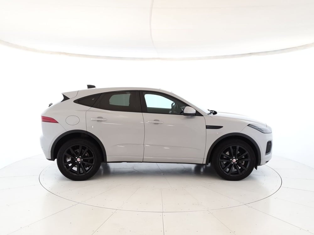 Jaguar E-Pace usata a Monza e Brianza (6)