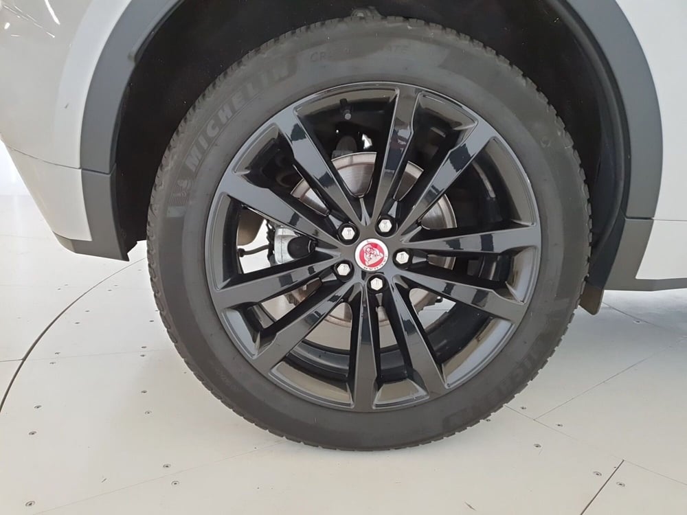 Jaguar E-Pace usata a Monza e Brianza (9)