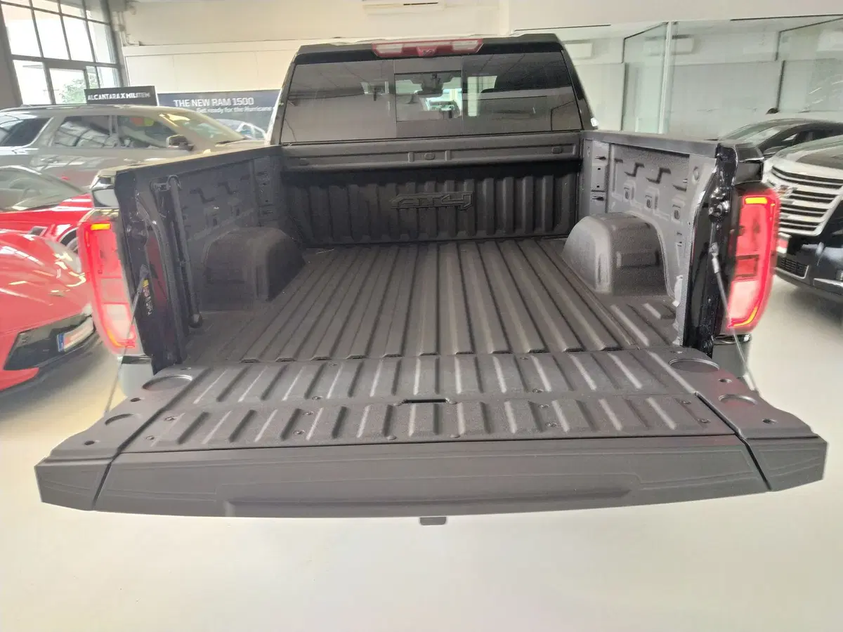 GMC Sierra nuova a Monza e Brianza (10)