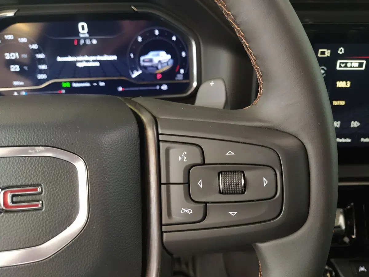 GMC Sierra nuova a Monza e Brianza (15)