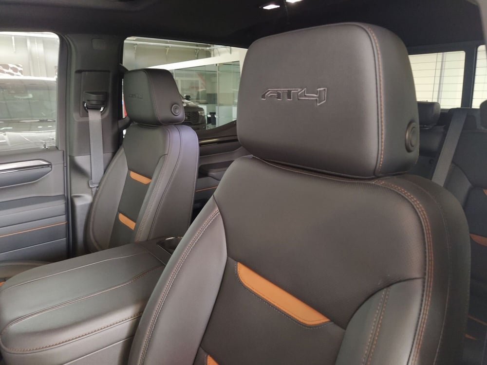 GMC Sierra nuova a Monza e Brianza (19)
