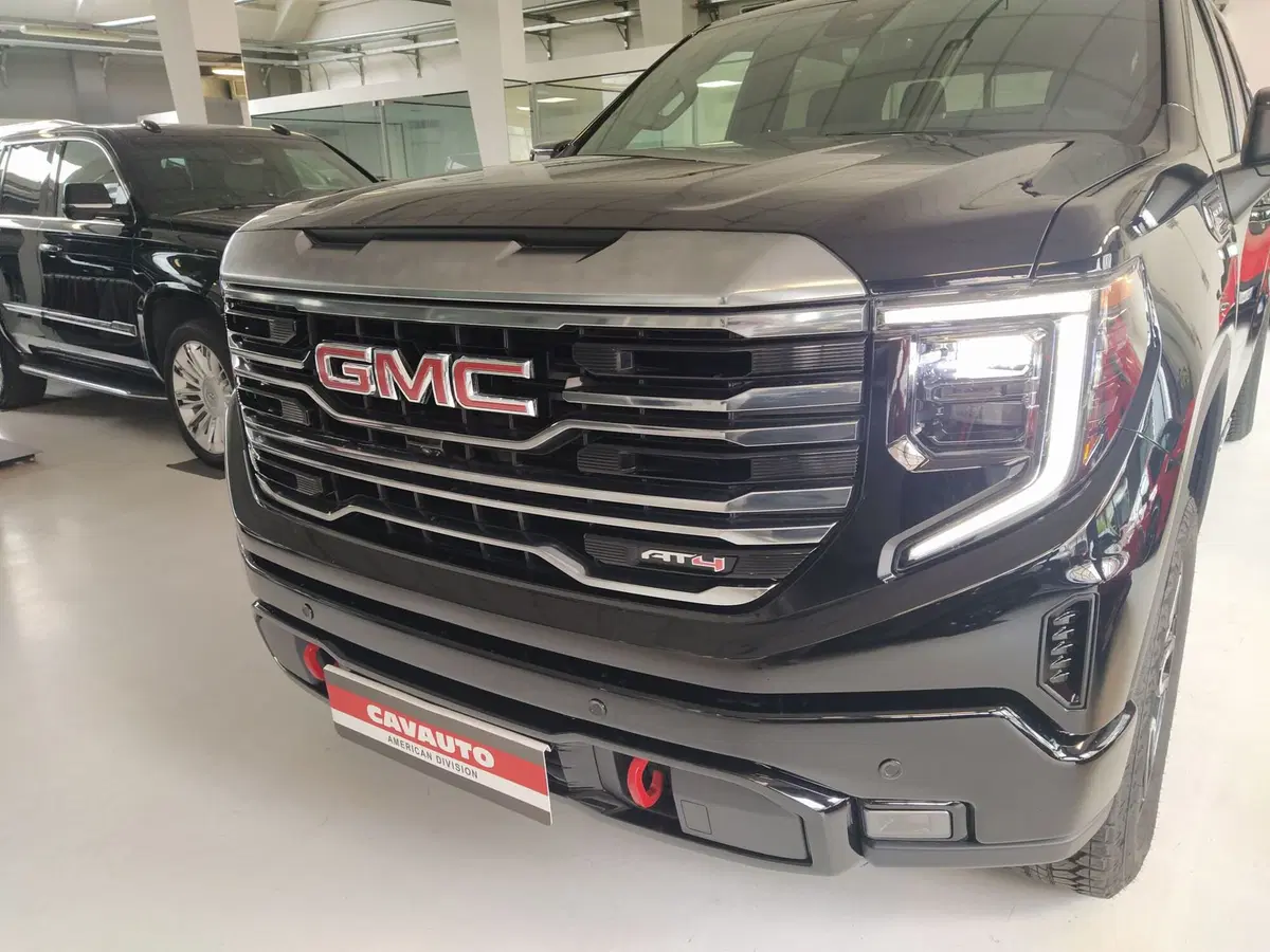 GMC Sierra nuova a Monza e Brianza (5)