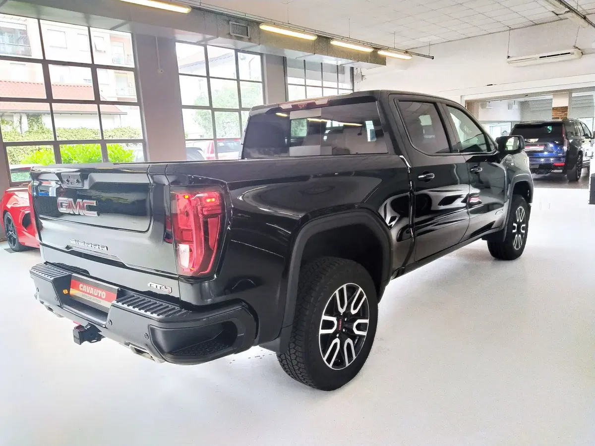 GMC Sierra nuova a Monza e Brianza (7)