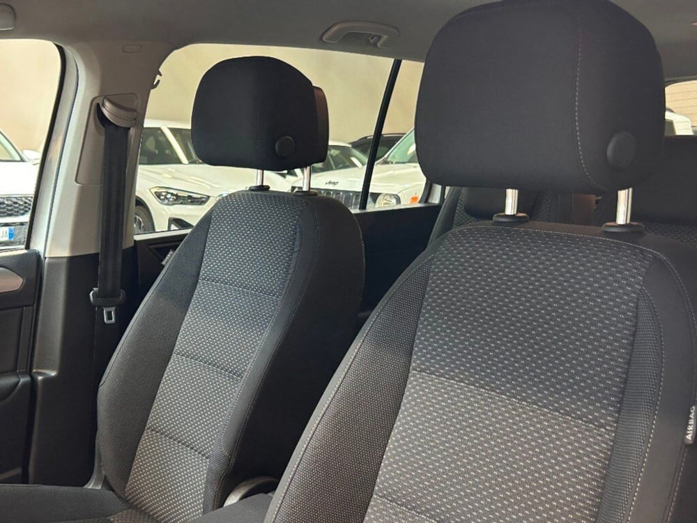 Volkswagen Touran usata a Verona (8)
