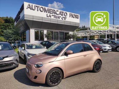 Fiat 500e La Prima Berlina 42 kWh del 2022 usata a Roma