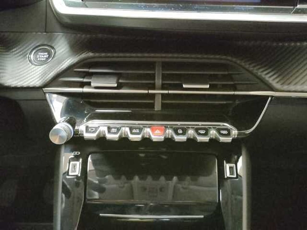 Peugeot 208 usata a Teramo (20)