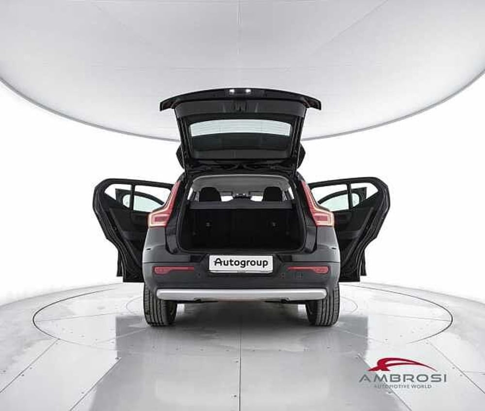 Volvo XC40 usata a Perugia (7)