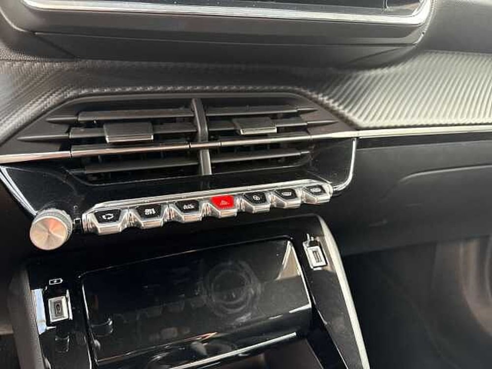 Peugeot 2008 usata a Napoli (19)
