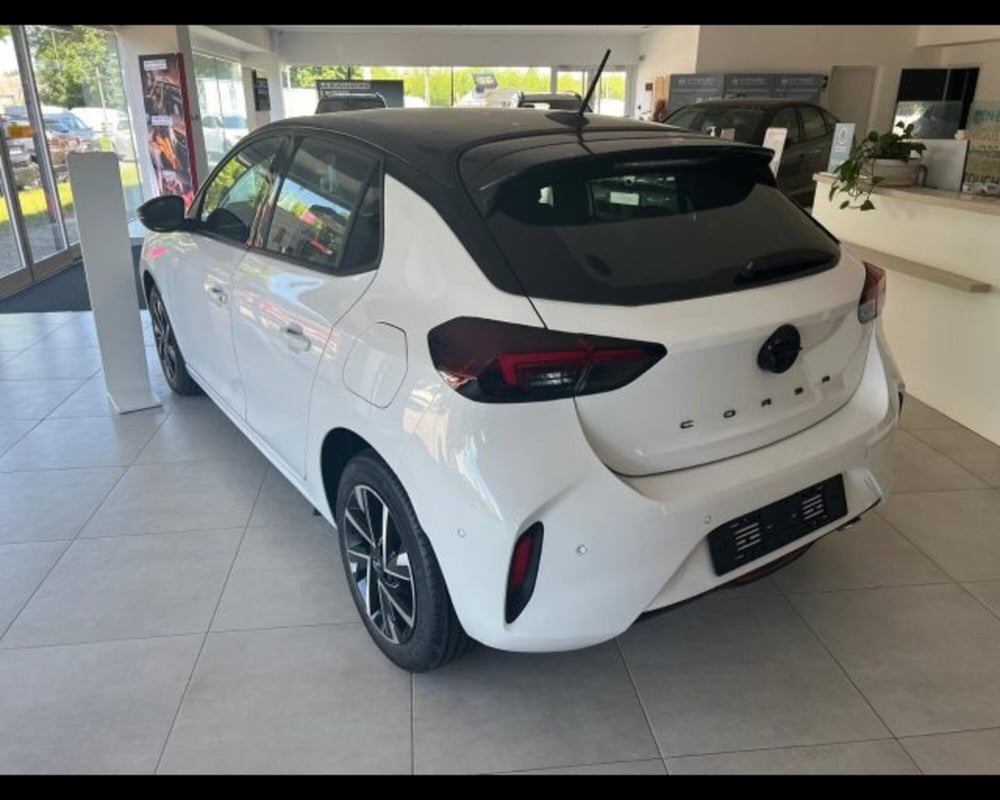 Opel Corsa nuova a Alessandria (14)