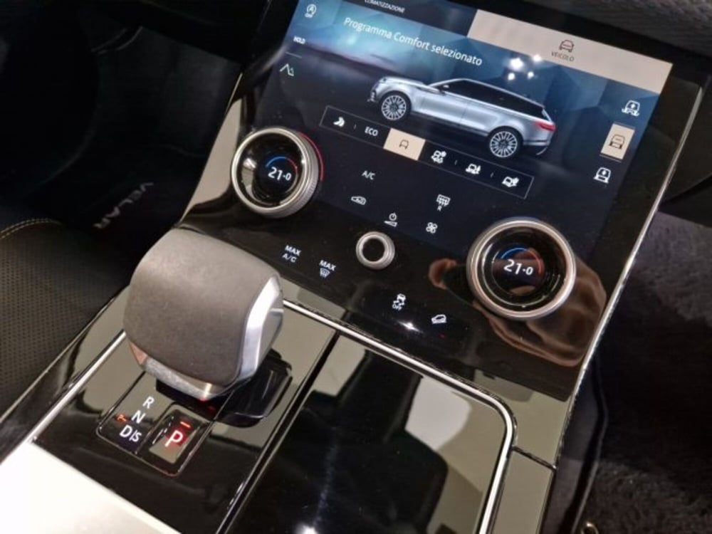 Land Rover Range Rover Velar usata a Livorno (20)