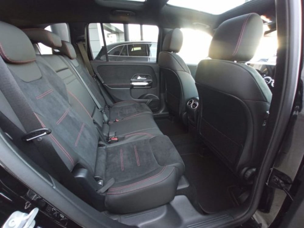 Mercedes-Benz GLB nuova a Potenza (11)