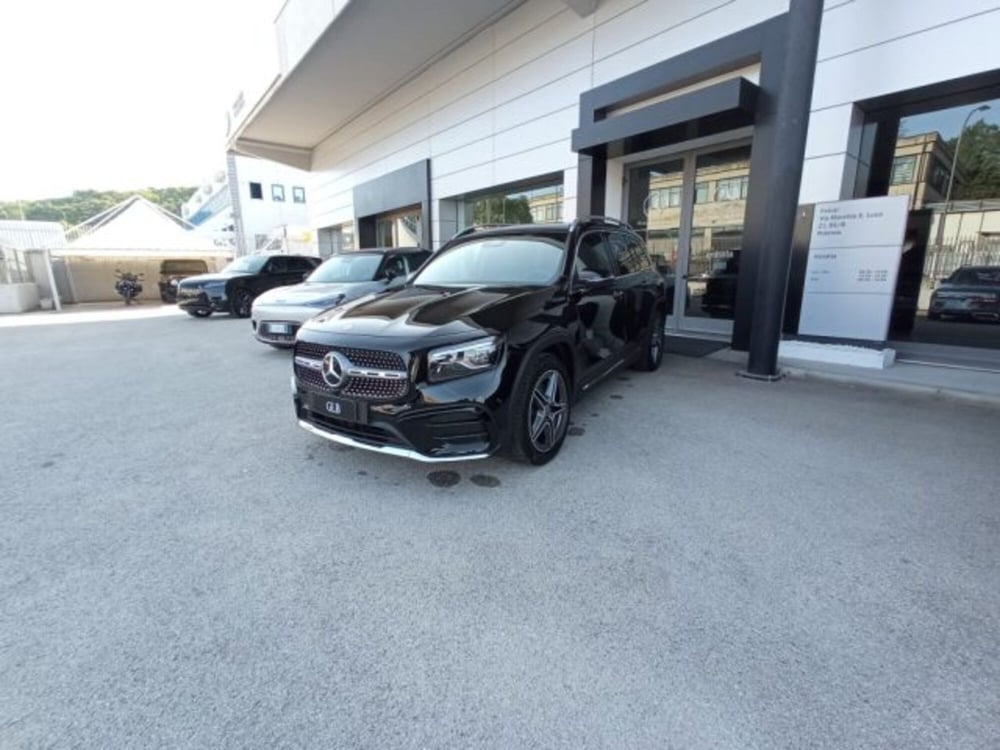 Mercedes-Benz GLB nuova a Potenza (3)