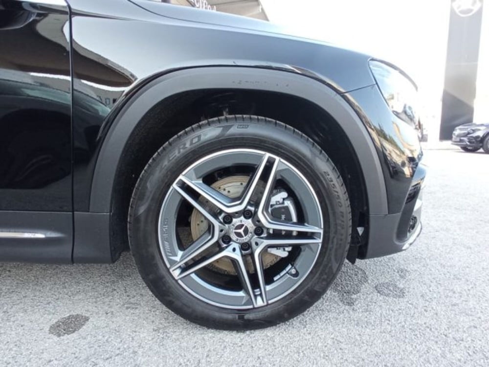 Mercedes-Benz GLB nuova a Potenza (6)
