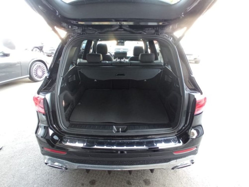Mercedes-Benz GLB nuova a Potenza (8)