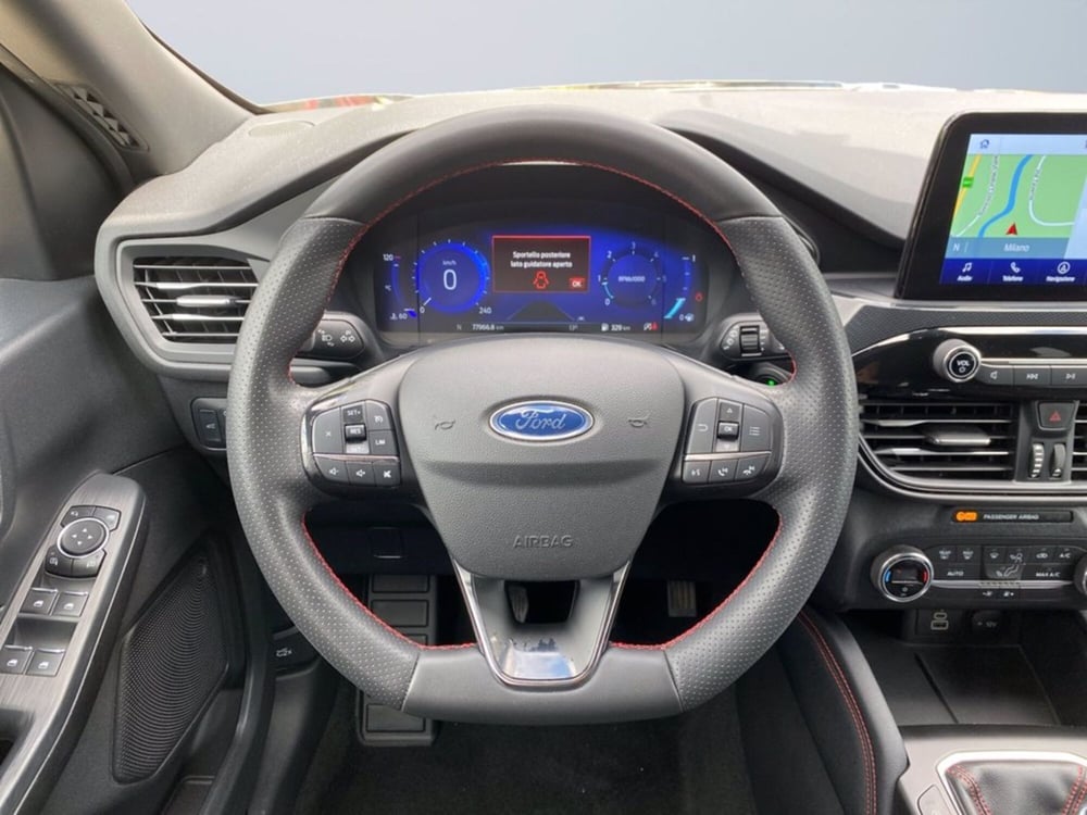 Ford Kuga usata a Milano (13)