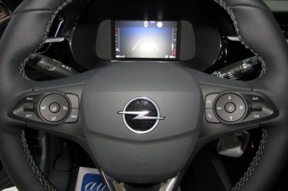 Opel Corsa usata a Milano (11)