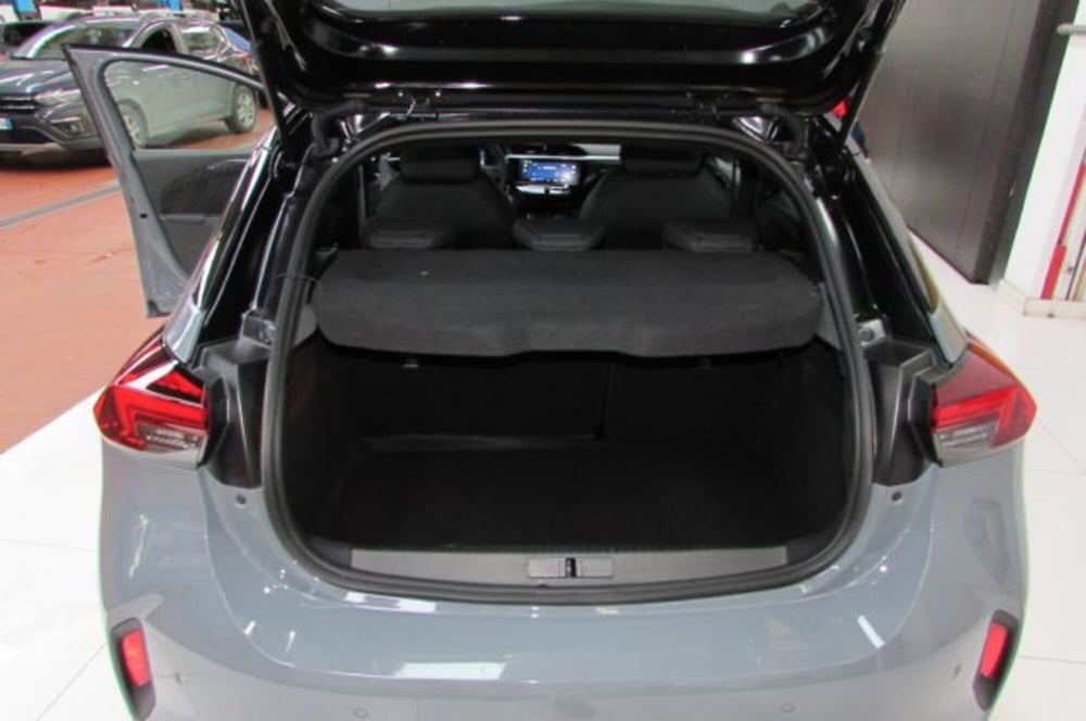 Opel Corsa usata a Milano (15)