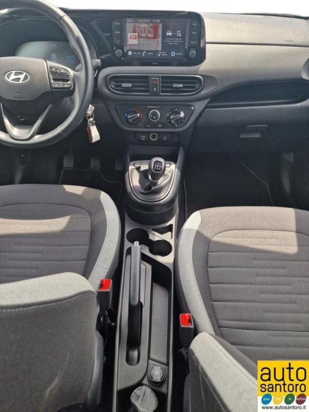 Hyundai i10 nuova a Salerno (12)