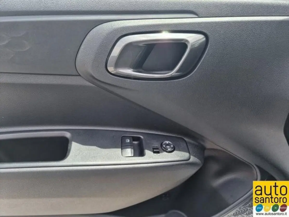 Hyundai i10 nuova a Salerno (16)