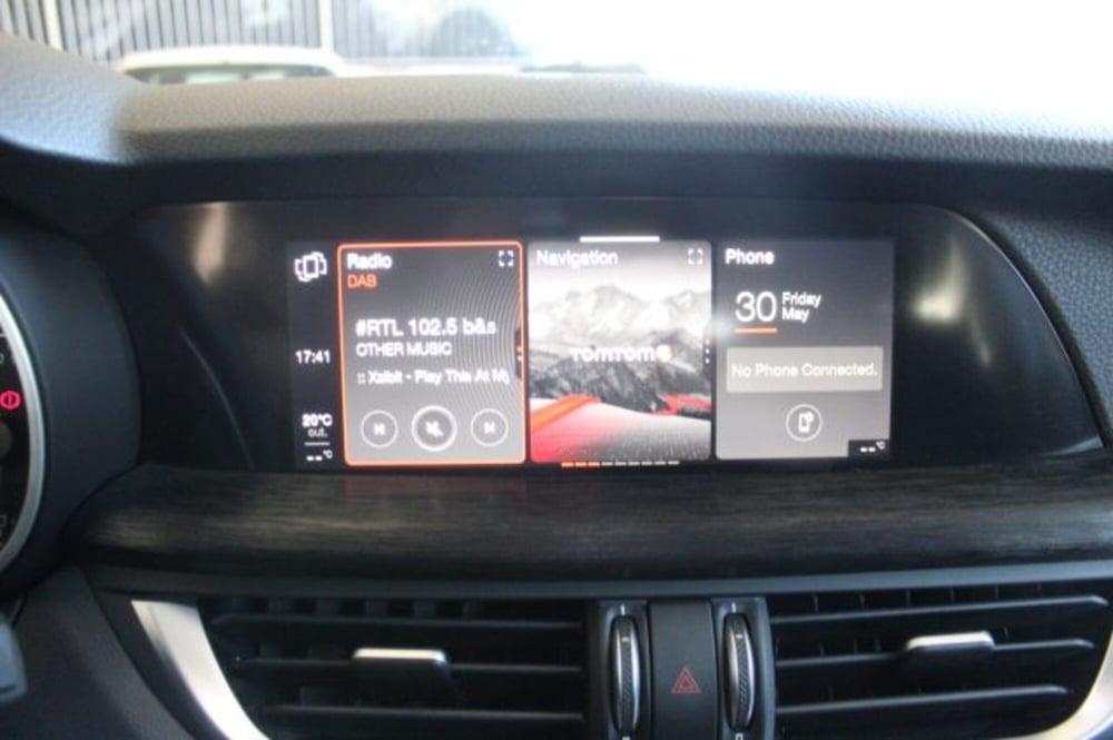 Alfa Romeo Stelvio usata a Terni (13)