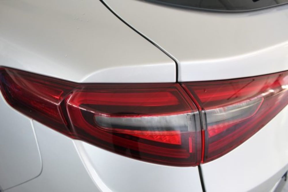 Alfa Romeo Stelvio usata a Terni (16)