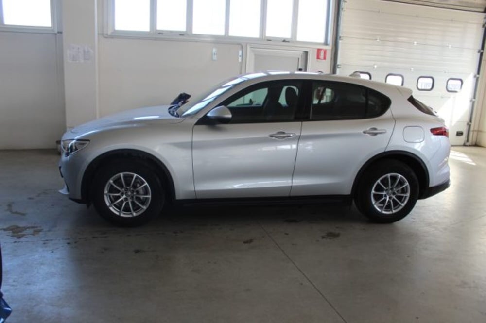 Alfa Romeo Stelvio usata a Terni (3)