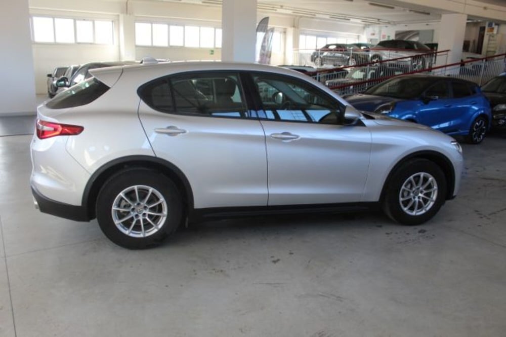 Alfa Romeo Stelvio usata a Terni (6)