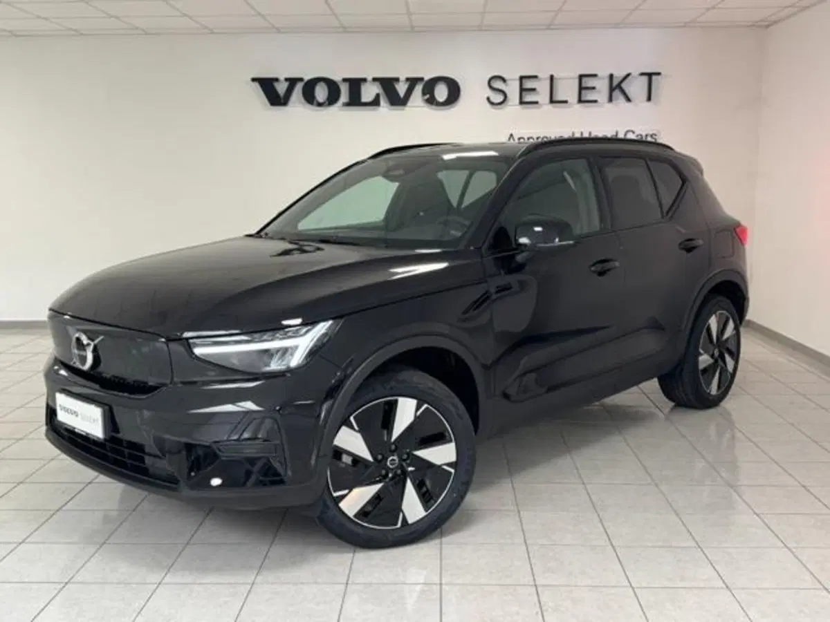 Volvo EX40 nuova a Como