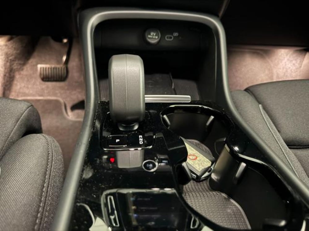 Volvo EX40 nuova a Como (11)