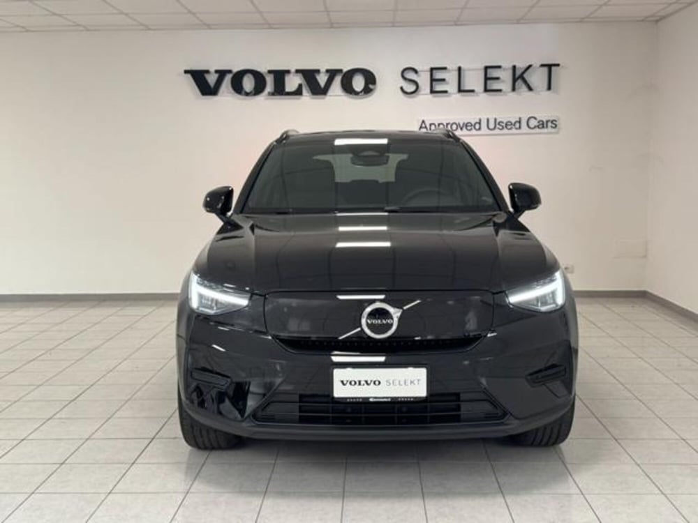 Volvo EX40 nuova a Como (3)