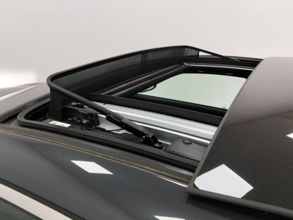 Kia ProCeed usata a Como (10)