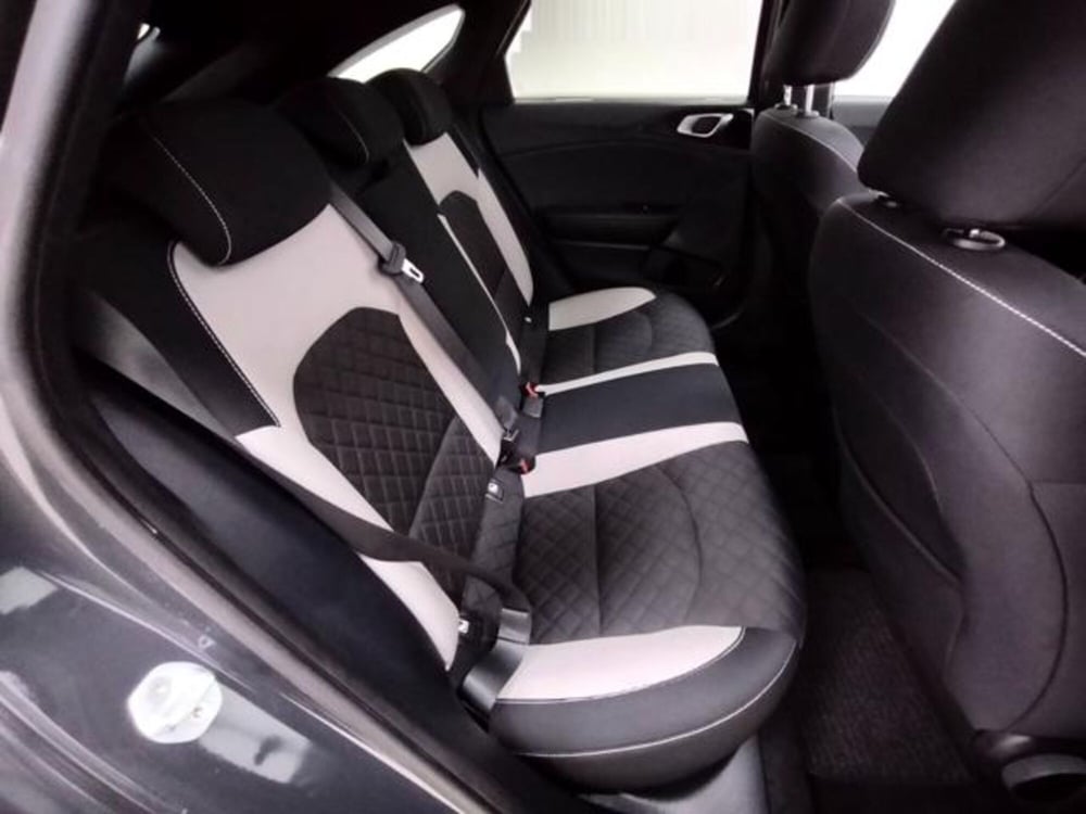 Kia ProCeed usata a Como (5)