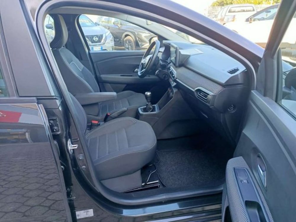 Dacia Sandero usata a Firenze (17)
